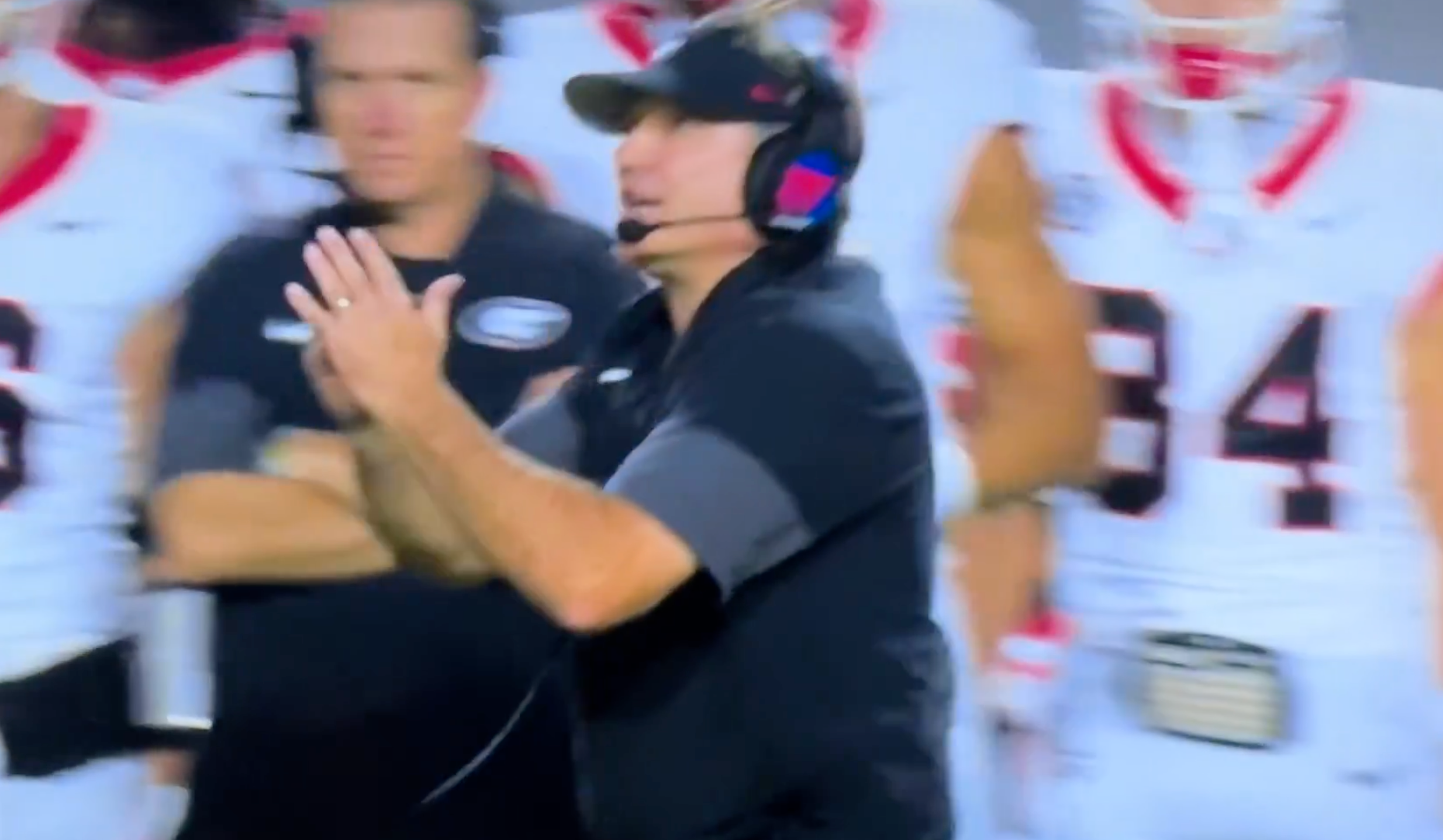 Kirby Smart appears to signal for timeout in Georgia Bulldogs win over Auburn Tigers